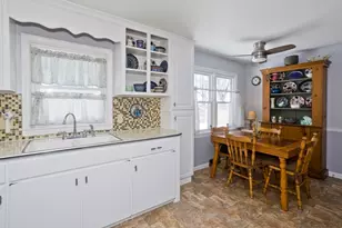 854 Grayson Dr, Springfield, MA 01119 - Photo 8