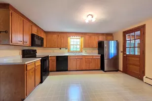 44 Lake Pkwy, Webster, MA 01570 - Photo 4