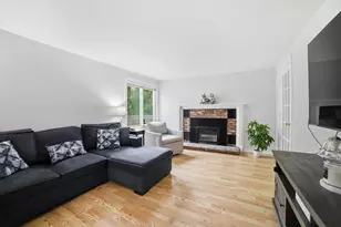 11 Scenic Dr, Worcester, MA 01602 - Photo 2