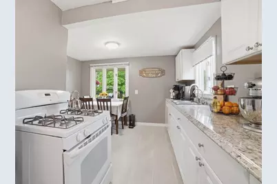11 Scenic Drive, Worcester, MA 01602 - Photo 8
