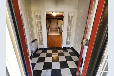 31 Buena Vista Plz, Springfield, MA 01108 - Photo 2