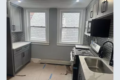 140 S Common St #3, Lynn, MA 01902 - Photo 2
