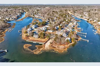 16 Carolyn Ln, Falmouth, MA 02536 - Photo 36