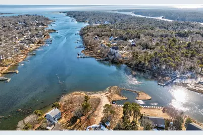16 Carolyn Ln, Falmouth, MA 02536 - Photo 1