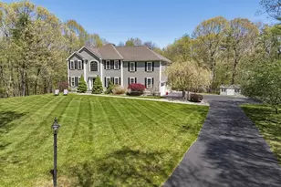 10 Essex St, Douglas, MA 01516 - Photo 4
