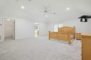 10 Essex St, Douglas, MA 01516 - Photo 36