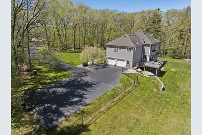 10 Essex St, Douglas, MA 01516 - Photo 12