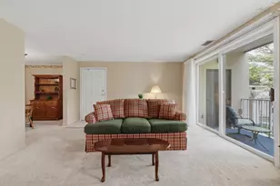 19 Bourbon St, Peabody, MA 01960 - Photo 10
