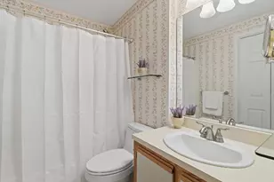 19 Bourbon St, Peabody, MA 01960 - Photo 18