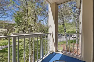 19 Bourbon St, Peabody, MA 01960 - Photo 22