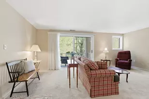 19 Bourbon St, Peabody, MA 01960 - Photo 8
