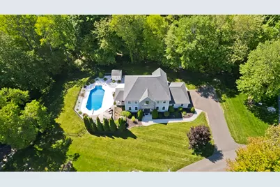 53 Highland Ln, West Springfield, MA 01089 - Photo 2