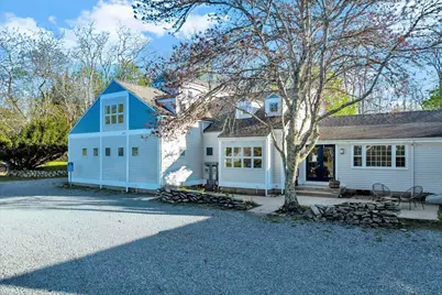 1049 Main St, Barnstable, MA 02668 - Photo 2