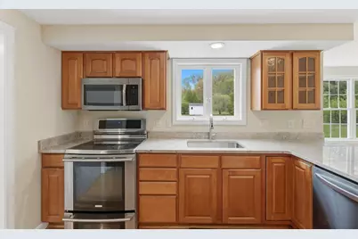 10 Wilson Drive, Uxbridge, MA 01569 - Photo 12