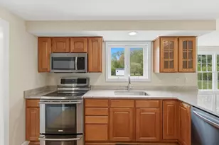 10 Wilson Dr, Uxbridge, MA 01569 - Photo 12