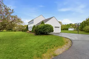 10 Wilson Dr, Uxbridge, MA 01569 - Photo 36