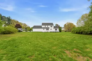 10 Wilson Dr, Uxbridge, MA 01569 - Photo 2