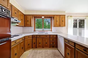 1303 Plumtree Rd, Springfield, MA 01119 - Photo 14