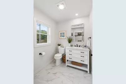 302 Western Ave #A, Gloucester, MA 01930 - Photo 8