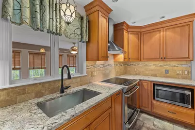 20 Rockwell Dr, Shrewsbury, MA 01545 - Photo 10