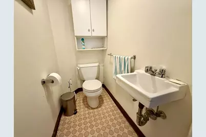 17 Clinton St #-, Newton, MA 02458 - Photo 12
