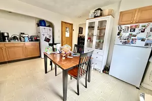 17 Clinton St, Newton, MA 02458 - Photo 10