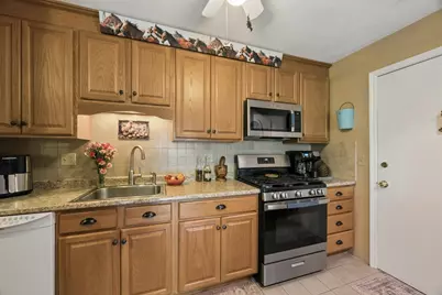 395 Merrimack St #42, Methuen, MA 01844 - Photo 14
