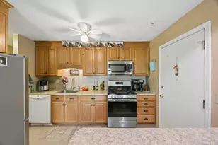 395 Merrimack St, Methuen, MA 01844 - Photo 6