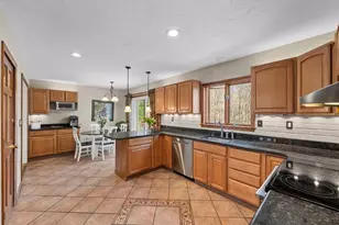 39 Hillside Dr, Sturbridge, MA 01566 - Photo 6