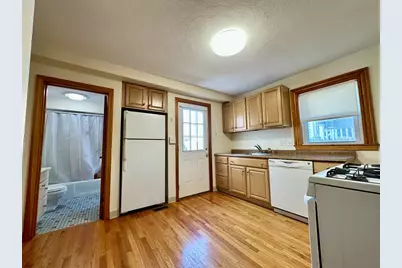 5 Rifle Ct #5, Watertown, MA 02472 - Photo 2