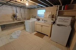 26 Leonard St, Woburn, MA 01801 - Photo 14