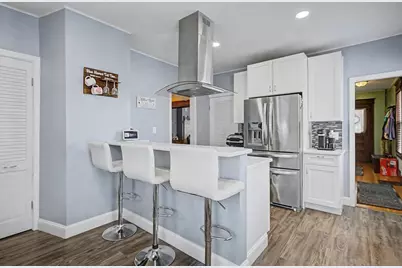 21 Dexter St, Holyoke, MA 01040 - Photo 6
