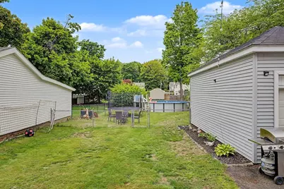 21 Dexter St, Holyoke, MA 01040 - Photo 40
