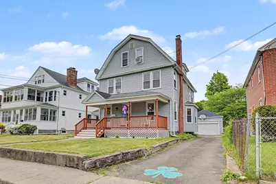 21 Dexter St, Holyoke, MA 01040 - Photo 4