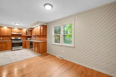 5 Tracy Dr, Wilbraham, MA 01095 - Photo 2