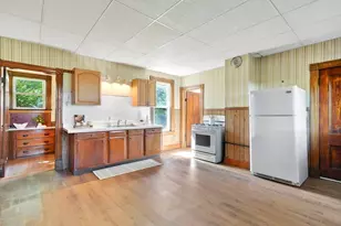 85 Garfield Ave, Easthampton, MA 01027 - Photo 12