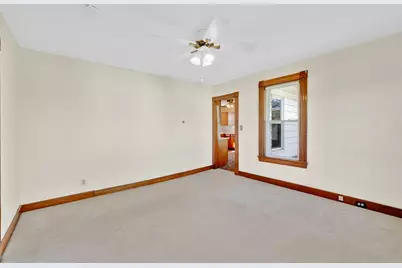 85 Garfield Ave, Easthampton, MA 01027 - Photo 22