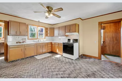 85 Garfield Ave, Easthampton, MA 01027 - Photo 26