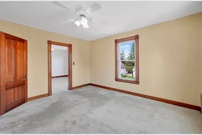 85 Garfield Ave, Easthampton, MA 01027 - Photo 18