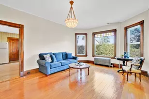 85 Garfield Ave, Easthampton, MA 01027 - Photo 6