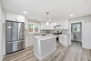 28 W Prescott St, Westford, MA 01886 - Photo 4