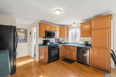 725 Waverly Rd, North Andover, MA 01845 - Photo 8