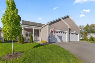 4 King Philip Trl, Holden, MA 01520 - Photo 2