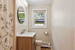 5 Ripley Pl, Worcester, MA 01610 - Photo 8