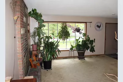 4 Skyline Dr, South Hadley, MA 01075 - Photo 6