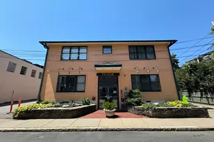 31 Channing St, Newton, MA 02458 - Photo 2