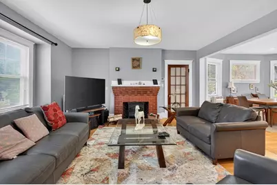 962 Pleasant St, Worcester, MA 01602 - Photo 4