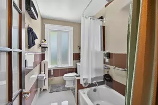 962 Pleasant St, Worcester, MA 01602 - Photo 22