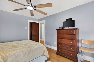962 Pleasant St, Worcester, MA 01602 - Photo 16