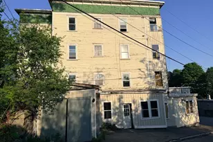 32 Mt Globe St, Fitchburg, MA 01420 - Photo 4